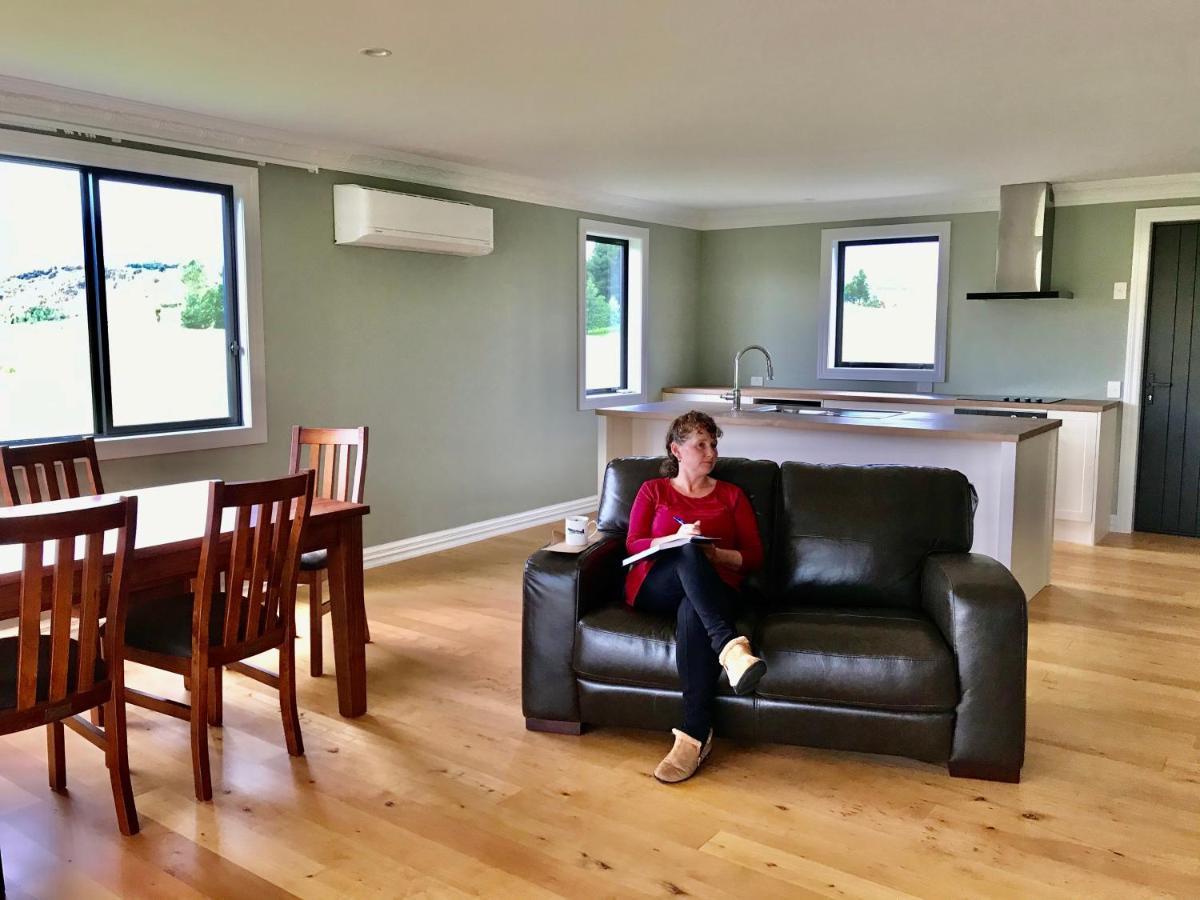Kepler Oaks Chalet Te Anau Exterior foto